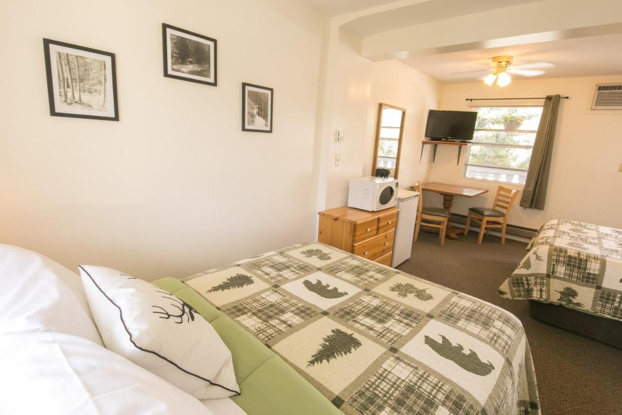 רדיום הוט ספרינגס Mountain Springs Motel מראה חיצוני תמונה